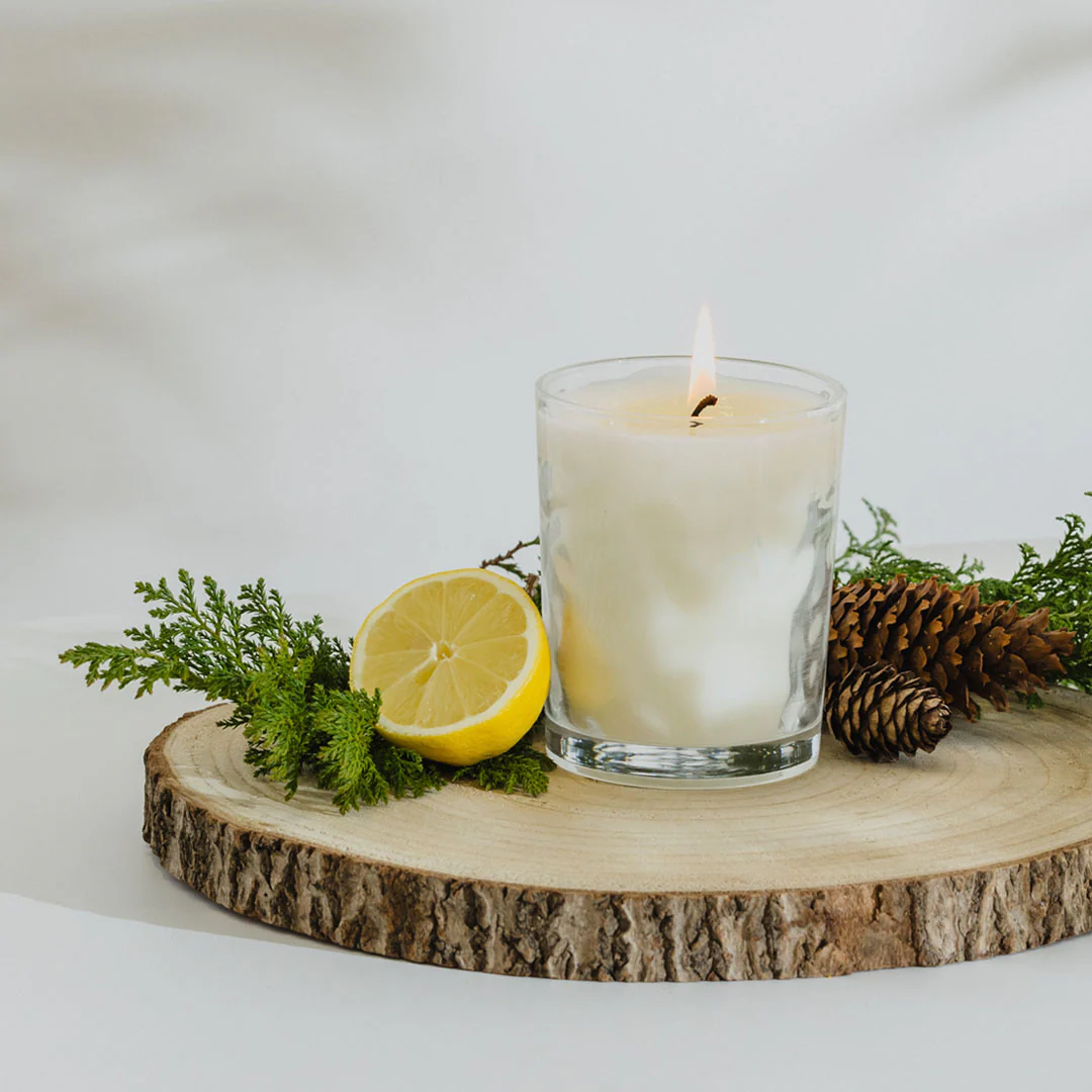 Cedarwood & Citrus 35cl Candle - Image 3