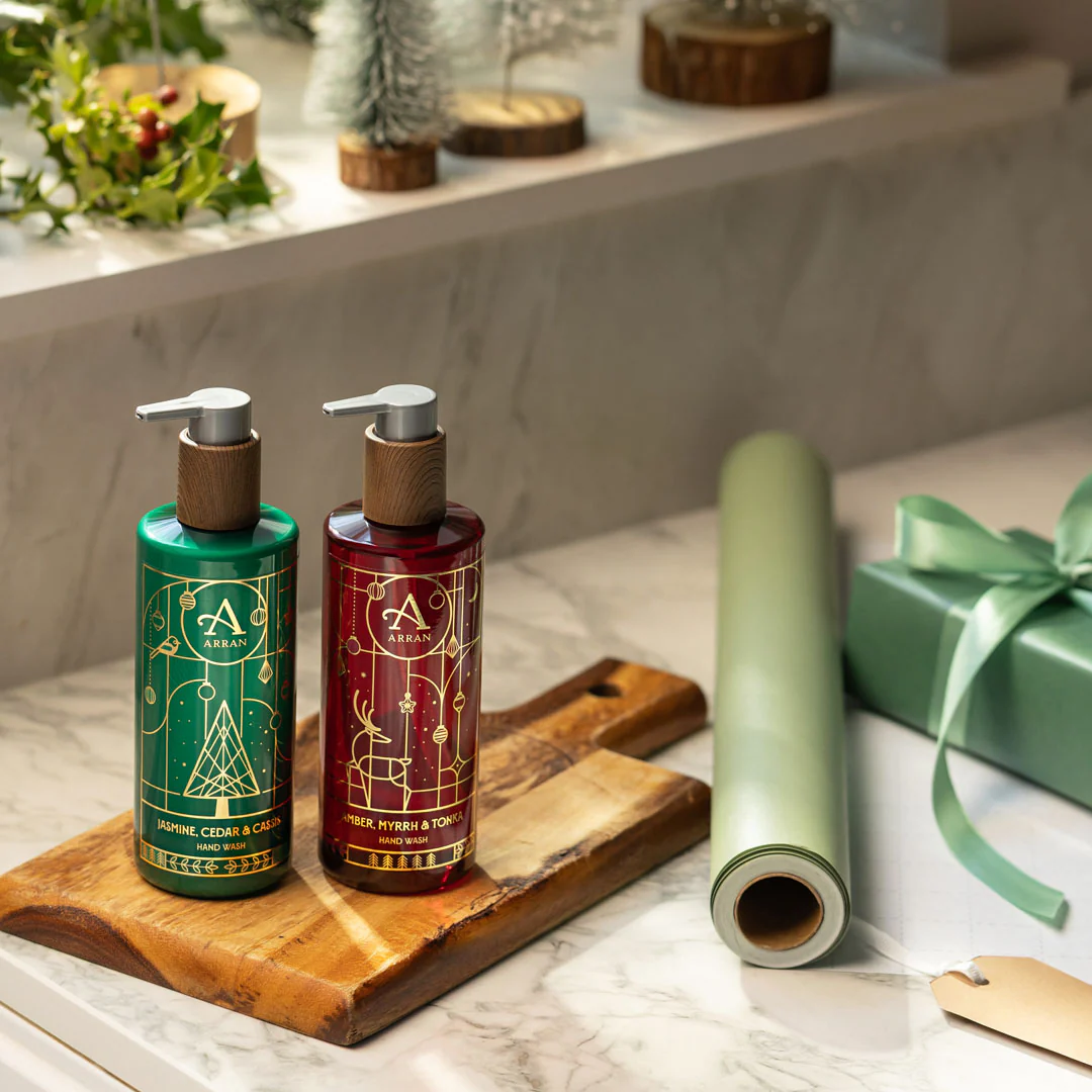 Jasmine Cedar & Cassis 300ml Hand Wash - Image 3
