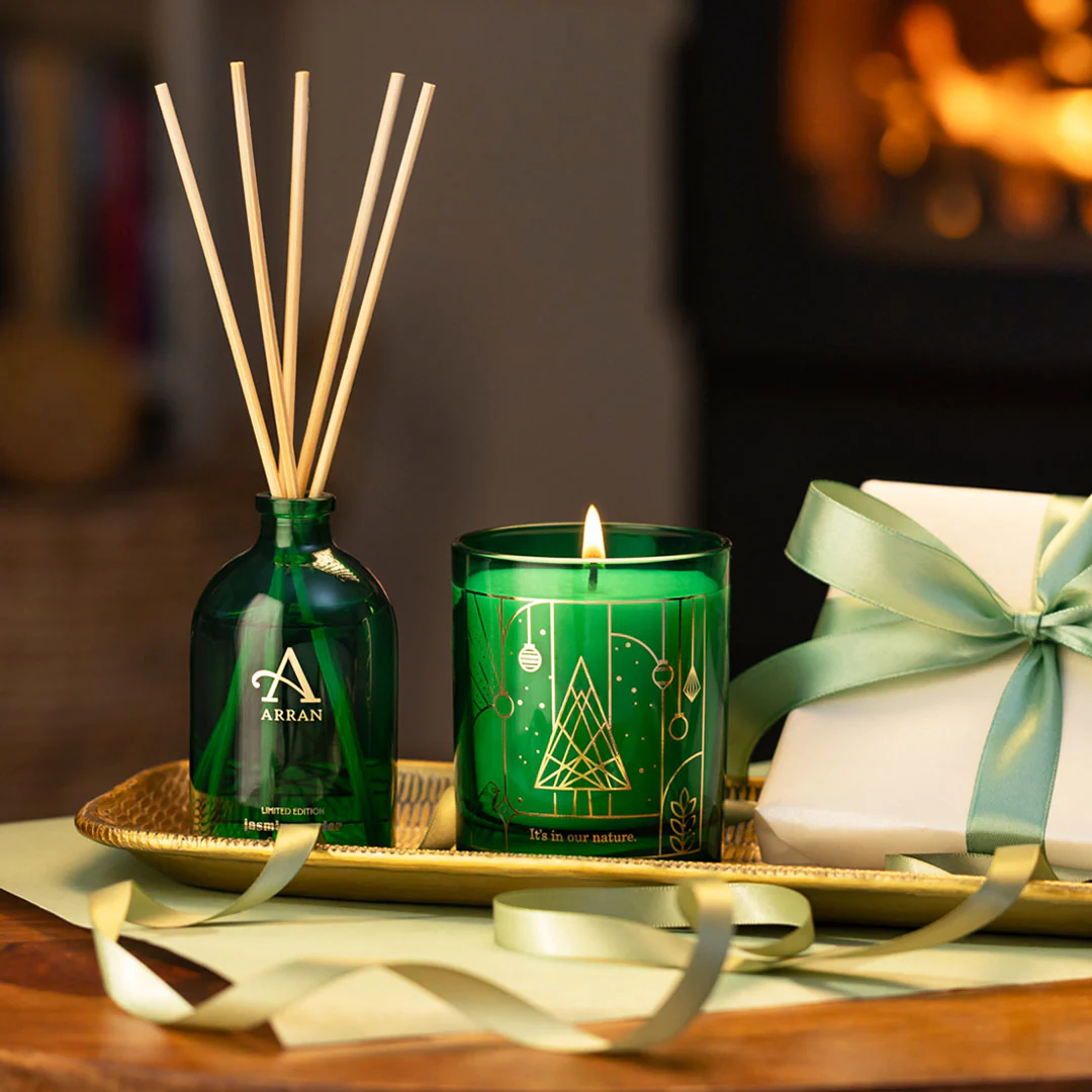 Jasmine Cedar & Cassis 100ml Reed Diffuser - Image 4