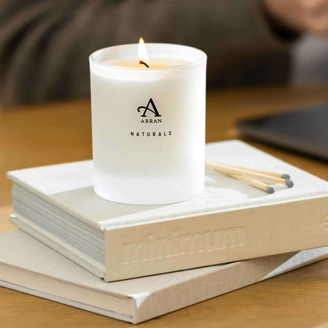 Uplift Bergamot & Grapefruit 20cl Candle - Image 3